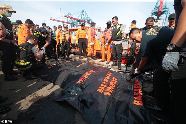 Hành khách duy nhất thoát khỏi thảm họa hàng không của Indonesia vì đến sân bay muộn 10 phút - Ảnh 2.