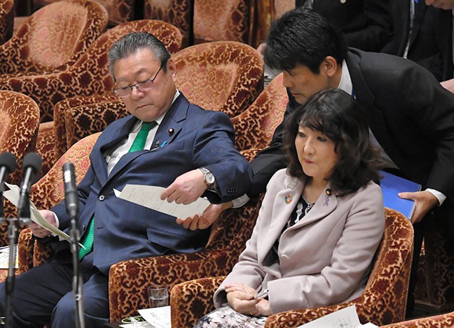Nhật Bản dậy sóng khi Bộ trưởng An ninh mạng thừa nhận chưa bao giờ sử dụng máy tính - Ảnh 2.