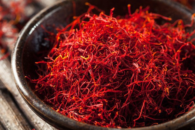 Bí mật thú vị của saffron - gia vị đắt nhất thế giới gần 1 tỷ/kg từng được Nữ hoàng Ai Cập dùng dưỡng nhan sắc - Ảnh 1.