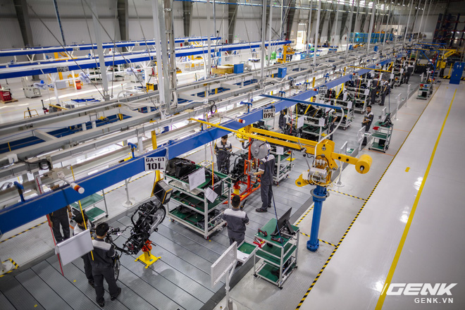 Ngắm tận mắt nhà máy lắp ráp xe máy điện của VinFast, trông chẳng khác nào Gigafactory của Elon Musk! - Ảnh 4.