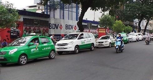 Taxi Hà Nội sẽ có “màu áo” riêng, taxi “dù” hết đường sống? - Ảnh 3.