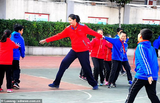 Hậu duệ của Yao Ming: Cô bé 11 tuổi đã cao 2 mét gây sốt MXH Trung Quốc - Ảnh 4.