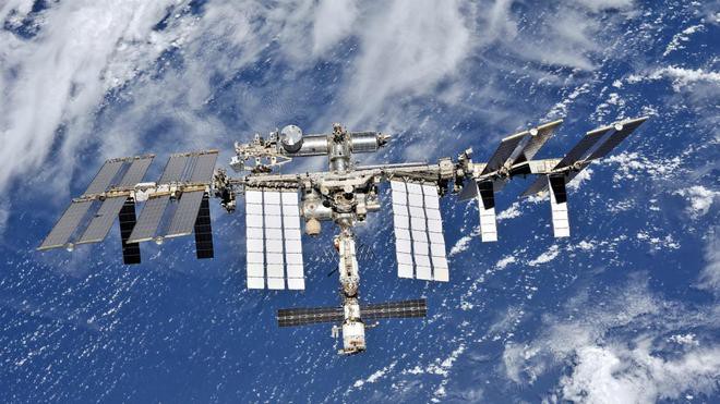 Những hình ảnh ấn tượng về trạm vũ trụ ISS nhìn từ bên ngoài sau hơn 20 năm được phóng lên không gian - Ảnh 3.
