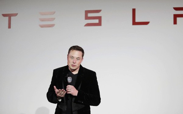 Elon Musk: Người thường sẽ phát điên nếu làm việc 120 giờ/tuần như tôi - Ảnh 1.