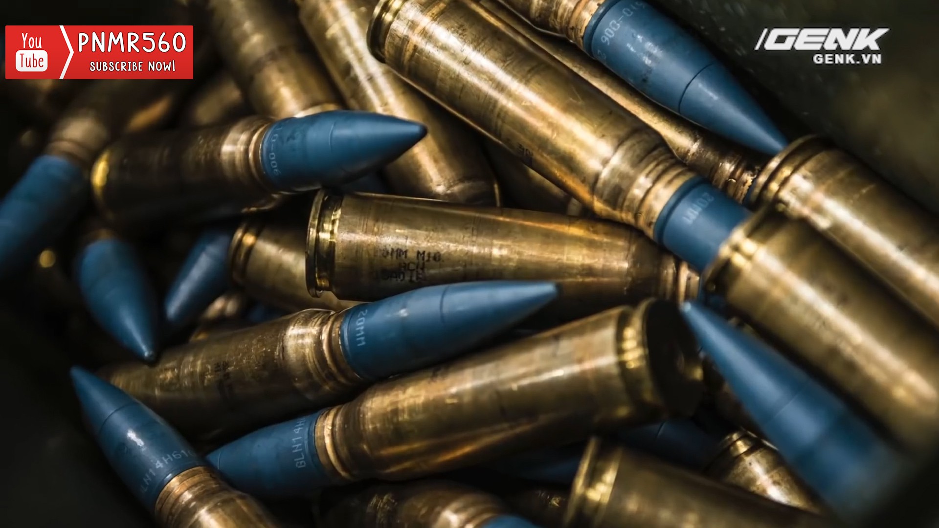 [Vietsub] Gắn s&uacute;ng m&aacute;y Vulcan n&ograve;ng xoay bắn 6600 v&ograve;ng/ph&uacute;t l&ecirc;n n&oacute;c xe Toyota Prius th&igrave; sẽ thế n&agrave;o? - Ảnh 4.