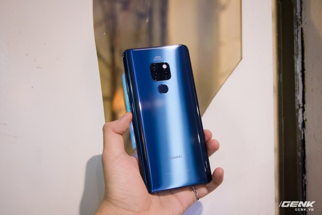 [Võ đài cameraphone] Oppo R17 Pro đối đầu Huawei Mate 20: bạn đặt cửa nào? - Ảnh 2.