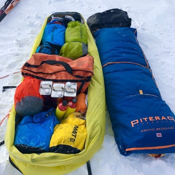 Nhà thám hiểm 33 tuổi này là người đầu tiên một mình vượt qua Nam Cực, sống nhờ thanh năng lượng và đồ ăn khô đóng băng - Ảnh 8.