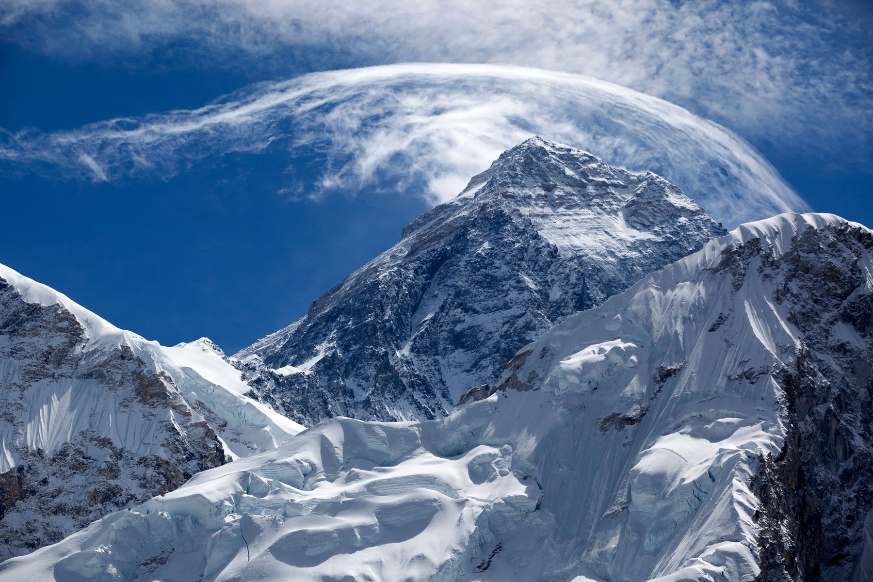Người đàn ông mang quyết tâm dọn hết phân trên đỉnh Everest