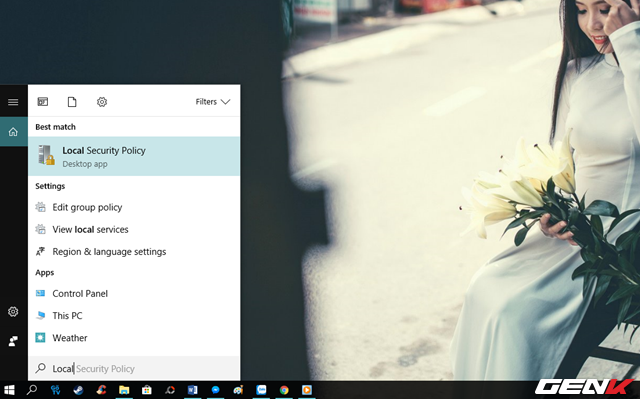  Bước 1: Nhập từ khóa “Local” vào Cortana và nhấp vào kết quả Local Security Policy như hình. 