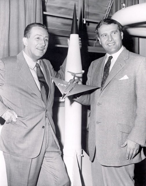  Von Braun và Walt Disney 