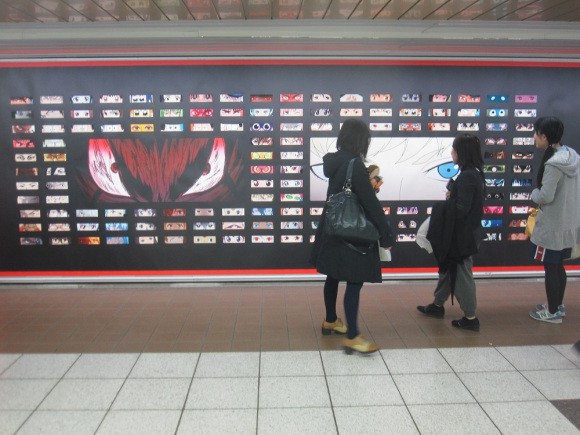 Netflix phủ kín ga tàu đông đúc nhất Tokyo bằng 280 đôi mắt của nhân vật anime - Ảnh 1.