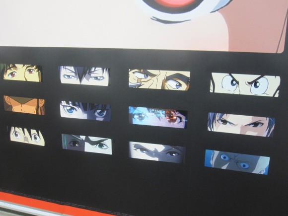 Netflix phủ kín ga tàu đông đúc nhất Tokyo bằng 280 đôi mắt của nhân vật anime - Ảnh 10.