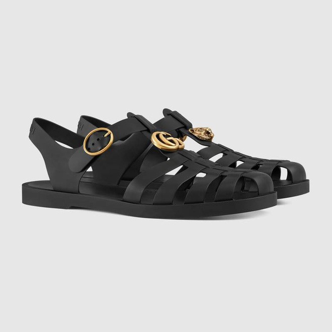 Có giá hơn 11 triệu nhưng hình như sandal của Gucci trông quá giống dép rọ bộ đội của nước ta thì phải - Ảnh 6.