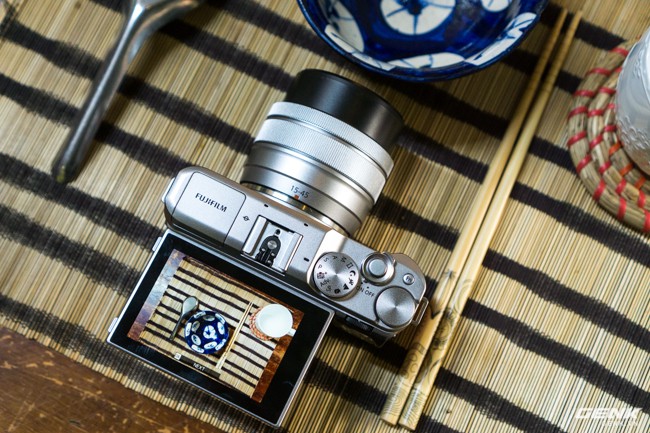 Trên tay Fujifilm X-A5: Dáng vẻ tương đồng đàn anh X-A3 nhưng tích hợp nhiều công nghệ mới hơn - Ảnh 10.