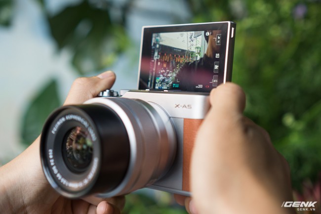 Trên tay Fujifilm X-A5: Dáng vẻ tương đồng đàn anh X-A3 nhưng tích hợp nhiều công nghệ mới hơn - Ảnh 21.