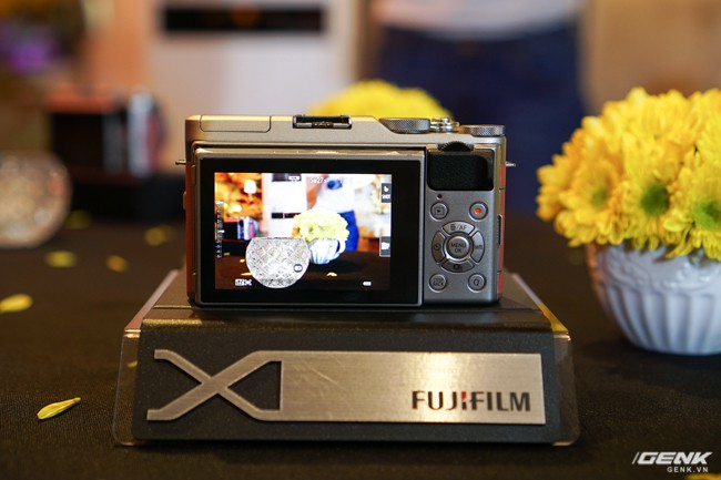 Fujifilm Việt Nam chính thức ra mắt máy ảnh thời trang X-A5 cùng lens kit XC15-45mm f/3.5-5.6 OIS PZ mới, giá 15 triệu đồng - Ảnh 6.
