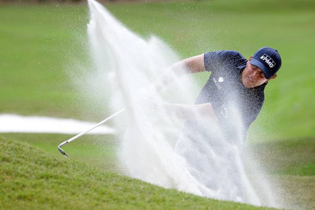 Golfer tay trái hay nhất mọi thời đại: Cuộc đời không có gì là trọn vẹn, chấp nhận thất bại cũng là một cách thành công - Ảnh 4.