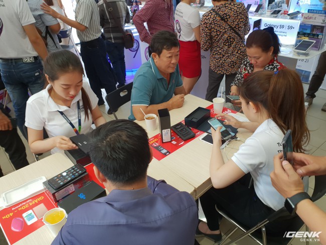 Hôm nay, bộ đôi Samsung Galaxy S9/S9 chính thức mở bán tại Việt Nam: phiên bản Tím Lilac có lượng đặt hàng trước vượt mong đợi - Ảnh 6.