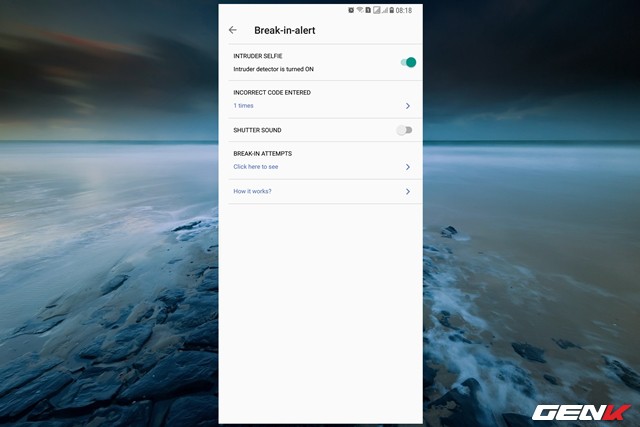  Ngoài ra, Skullock còn trang bị thêm khả năng tự động chụp ảnh lại kẻ lạ đang cố găng mở khóa Skullock từ màn hình khóa thông qua tùy chọn Break-in-alert. Bạn cũng có thể thiết lập Skullock chụp ảnh nếu nhập sai mật khẩu bao nhiêu lần tại tùy chọn “Intruder selfie”. Cũng như tắt âm chụp với tùy chọn “Shutter sound”. 