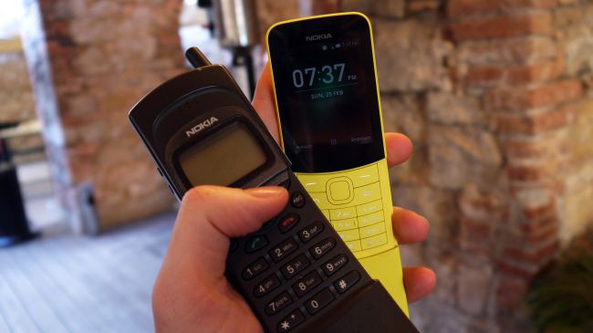 Nokia 8110 vs Nokia 8110 4G: khi kẻ quá cố gặp kẻ tái sinh - Ảnh 5.
