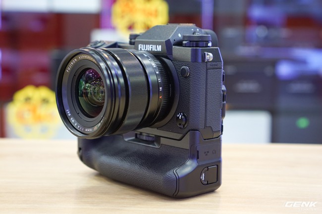 Trên tay máy ảnh đầu bảng X-H1 mới ra mắt của Fujifilm: dáng vẻ vẫn rất gọn gàng, nhiều cải tiến hơn hẳn dòng X-T, giá gần 47 triệu đồng - Ảnh 18.