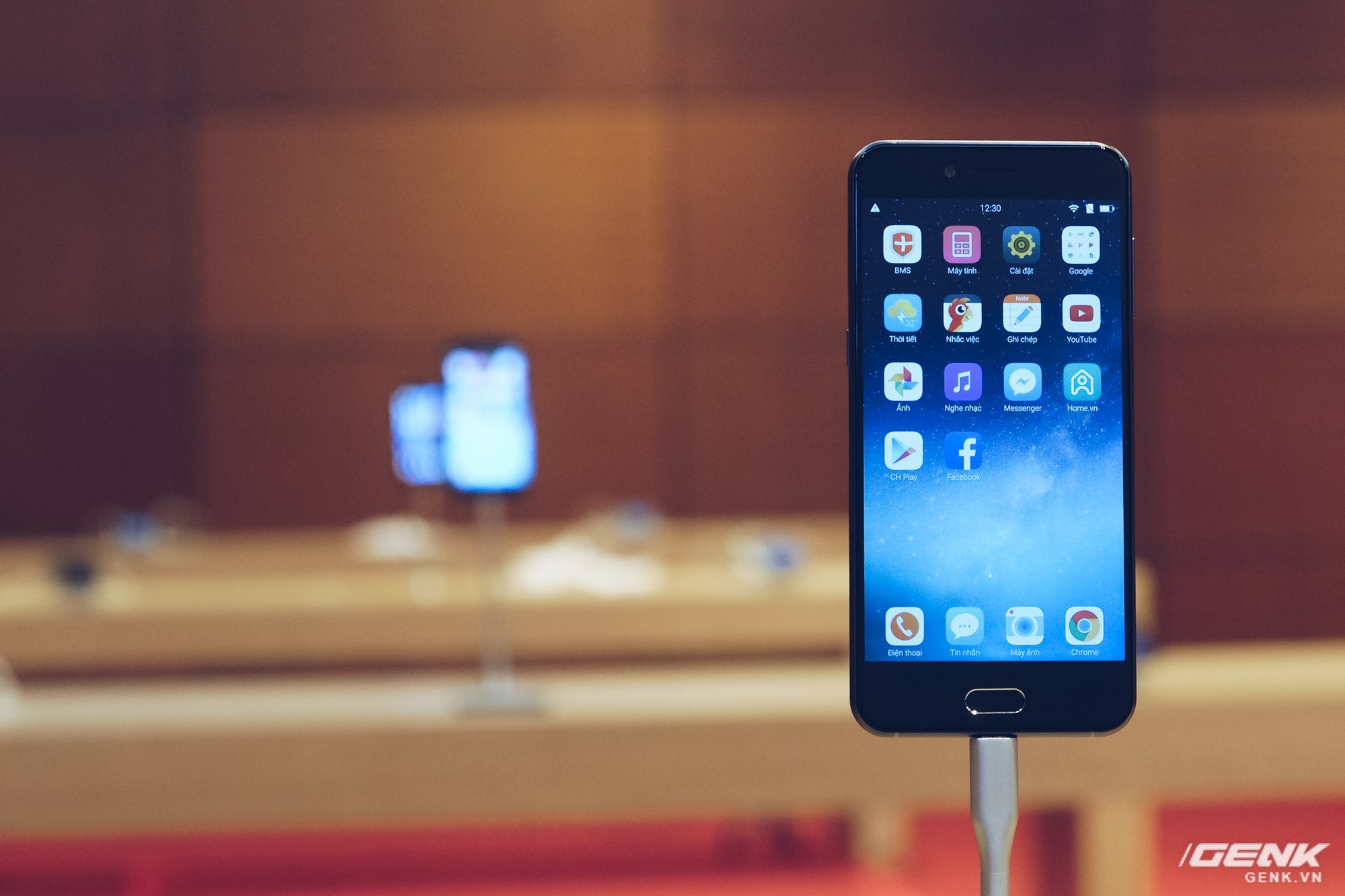  Để Bphone trở th&agrave;nh một sản phẩm th&agrave;nh c&ocirc;ng, BKAV sẽ cần tập trung v&agrave;o phần mềm 