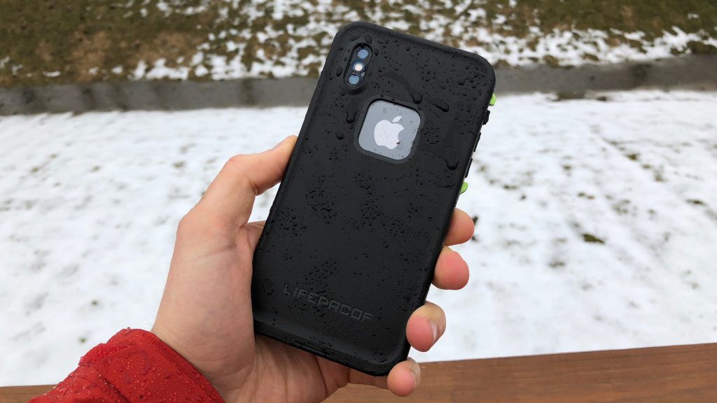  Giải ph&aacute;p bảo vệ chiếc iPhone X cứng c&aacute;p như một cỗ xe tăng - Ốp lưng FRĒ 