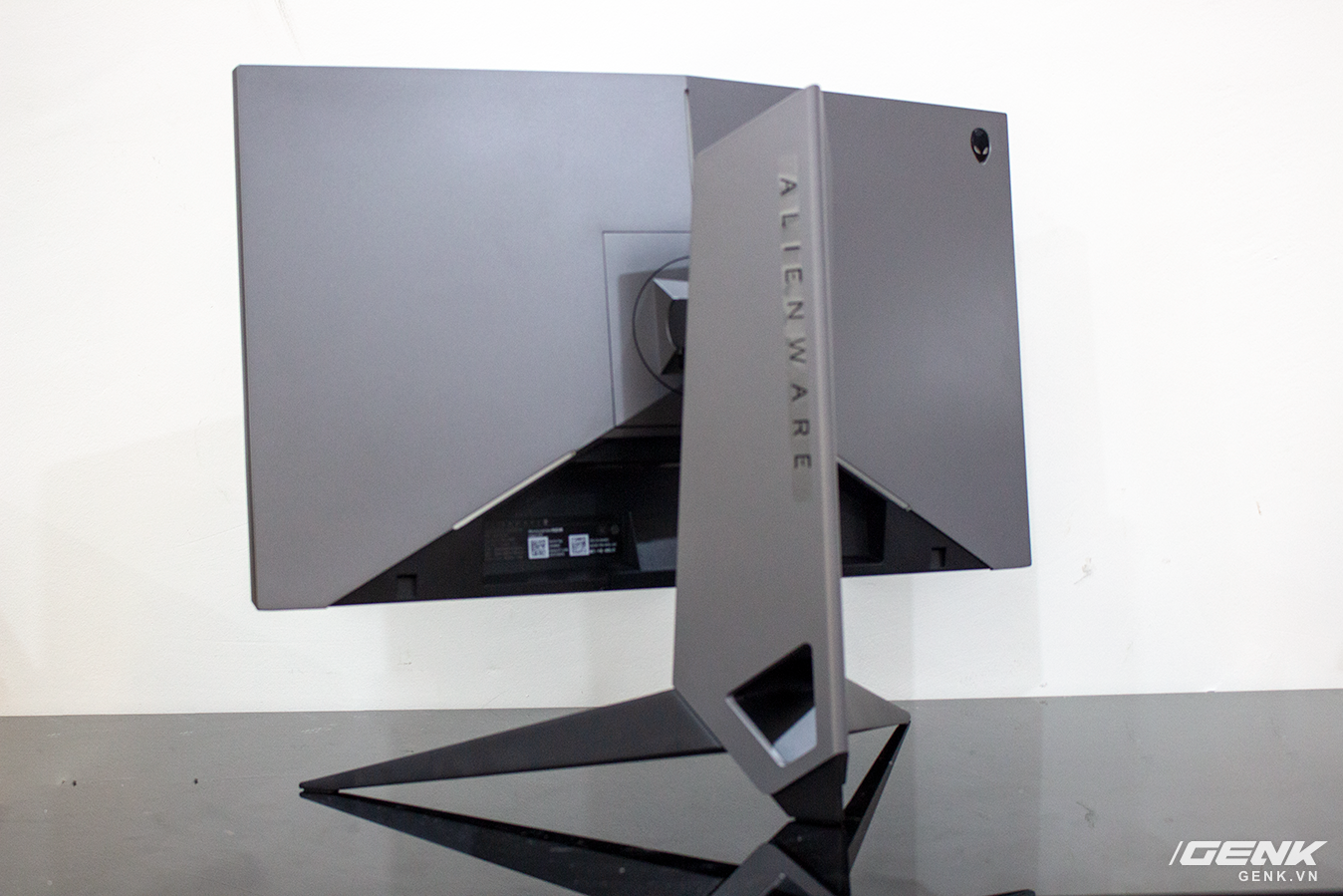 Alienware AW2518H Gaming Monitor: Chỉ là màn hình chơi game thôi, có ...