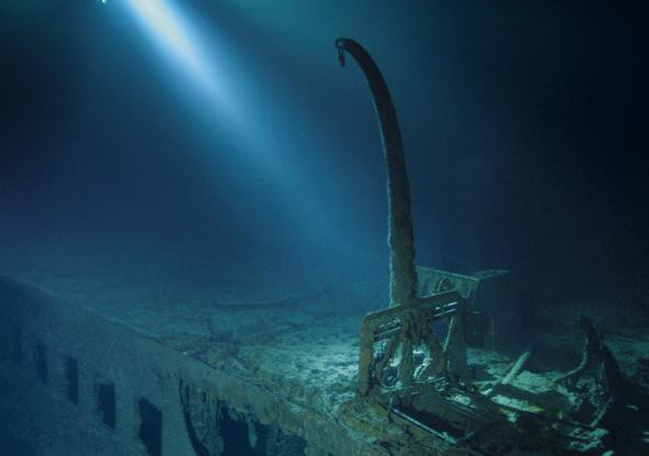  Lặn sâu 4.000m xuống đáy biển, khám phá thế giới chưa từng kể của tàu Titanic huyền thoại - Ảnh 5.