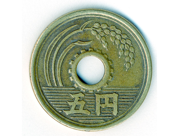 Bộ giáp samurai này được làm từ 1750 đồng xu, tác giả là một cậu bé tiểu học - Ảnh 1.