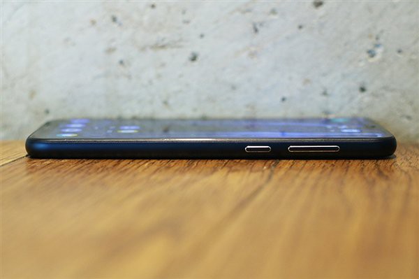 Cận cảnh Nokia X6, smartphone màn hình tai thỏ đầu tiên của Nokia - Ảnh 8.