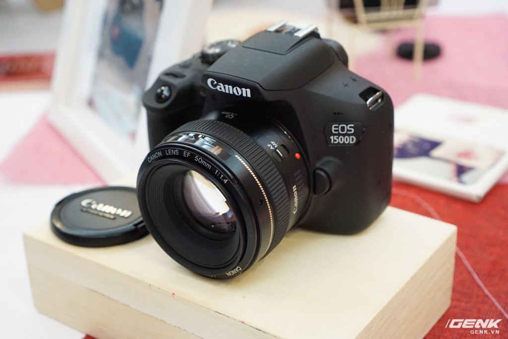 Canon Việt Nam ch&iacute;nh thức giới thiệu m&aacute;y ảnh Mirrorless EOS M50: m&aacute;y ảnh đầu ti&ecirc;n trang bị DIGIC 8, cảm biến APS-C 24,1 MP, ISO l&ecirc;n đến 51.200, gi&aacute; 19,99 triệu đồng - Ảnh 5.