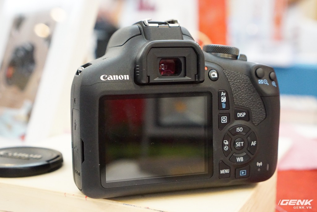 Canon Việt Nam ch&iacute;nh thức giới thiệu m&aacute;y ảnh Mirrorless EOS M50: m&aacute;y ảnh đầu ti&ecirc;n trang bị DIGIC 8, cảm biến APS-C 24,1 MP, ISO l&ecirc;n đến 51.200, gi&aacute; 19,99 triệu đồng - Ảnh 10.