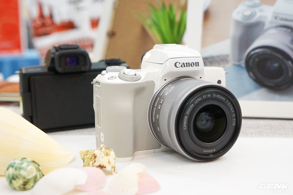 Canon Việt Nam ch&iacute;nh thức giới thiệu m&aacute;y ảnh Mirrorless EOS M50: m&aacute;y ảnh đầu ti&ecirc;n trang bị DIGIC 8, cảm biến APS-C 24,1 MP, ISO l&ecirc;n đến 51.200, gi&aacute; 19,99 triệu đồng - Ảnh 3.