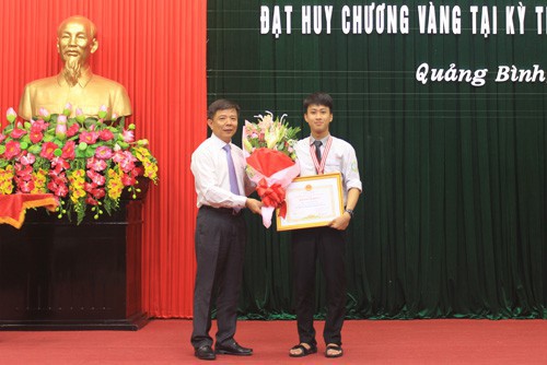 Đỗ ĐH số 1 thế giới, giành 2 HCV Olympic Quốc tế, 9x Quảng Bình lại vừa nhận Huân chương Lao động hạng Ba của Chủ tịch nước - Ảnh 4.