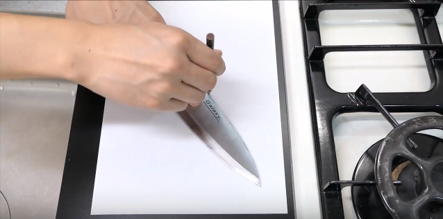 Youtuber Nhật vừa biến thạch rau câu thành dao làm bếp, có thể thái dưa chuột thành lát mỏng như giấy pơ-luya - Ảnh 9.
