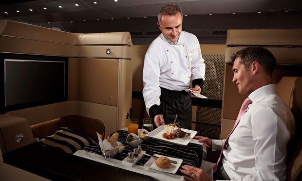 Đọc tâm sự của bếp trưởng trên máy bay để biết đâu là món ăn bạn không nên gọi - Ảnh 3.