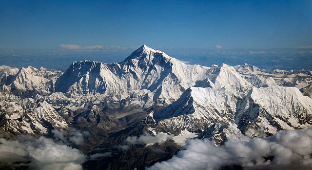 Bất ngờ chưa! Theo thước đo này thì Everest không phải đỉnh núi cao nhất thế giới - Ảnh 2.