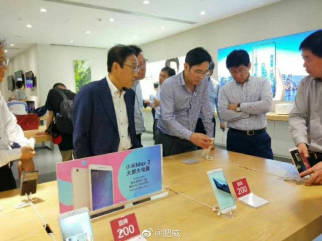Thái tử Lee Jae-yong thăm cửa hàng Xiaomi tại Thâm Quyến, Samsung sắp có thay đổi lớn tại Trung Quốc? - Ảnh 1.
