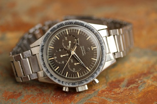 Omega Speedmaster Professional: Câu chuyện về chiếc đồng hồ đầu tiên lên Mặt Trăng - Ảnh 2.