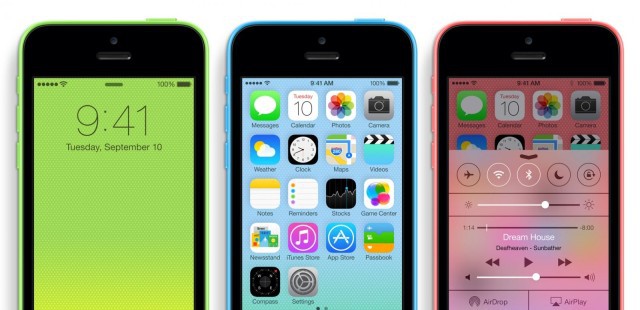  iPhone 5c - quân bài quan trọng giúp iPhone giành giật khách hàng tầm trung từ tay Android. 