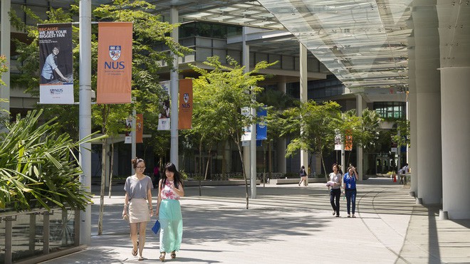 Bảng xếp hạng top 100 trường đại học danh tiếng nhất thế giới, Harvard giữ vững vị trí số 1, Đông Nam Á chỉ có Singapore lọt top - Ảnh 1.