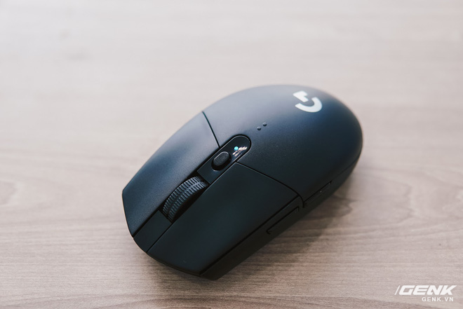 Đánh giá chuột chơi game không dây Logitech G304: Giá hơi cao, thiếu đầm tay nhưng nhanh và nhạy - Ảnh 6.
