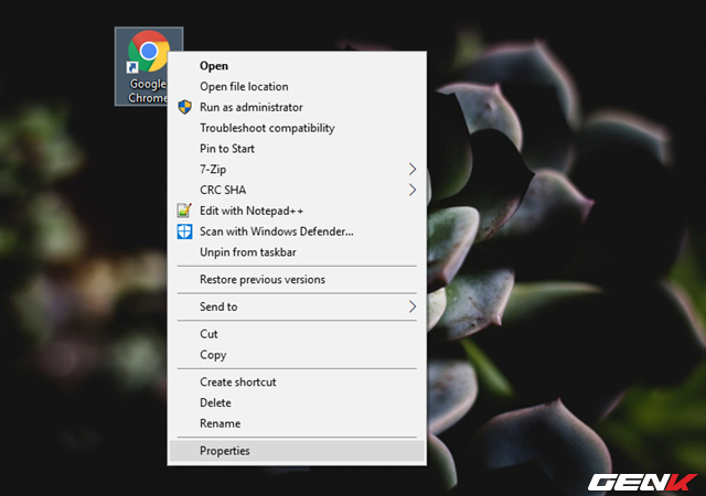  Nhấn phải chuột vào biểu tượng Google Chrome và chọn “Properties”. 