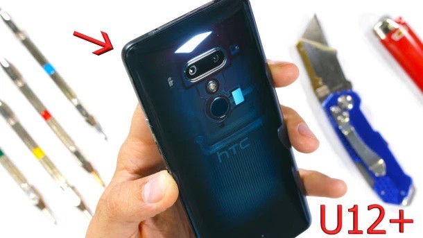Video test độ bền của chiếc smartphone trong suốt HTC U12 - Ảnh 1.