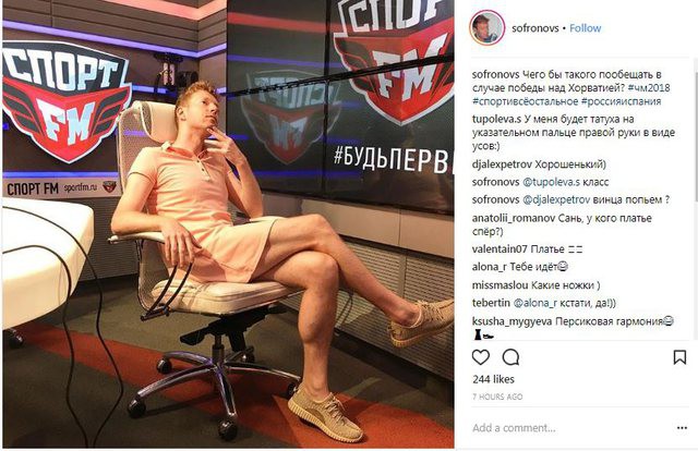 Nga vào tứ kết World Cup 2018, anh phát thanh viên giữ đúng lời hứa mặc váy đi làm - Ảnh 2.