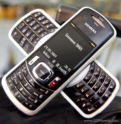 Từ thời đập đá cho đến kỷ nguyên smartphone, phong cách thiết kế điện thoại độc lạ vẫn còn đấy thôi! - Ảnh 9.