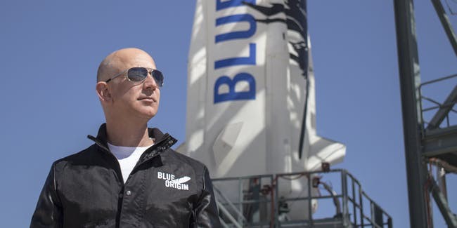 Jeff Bezos muốn lên Mặt Trăng vào năm 2023, tham vọng đưa Amazon lên tầm cỡ Vũ trụ - Ảnh 2.