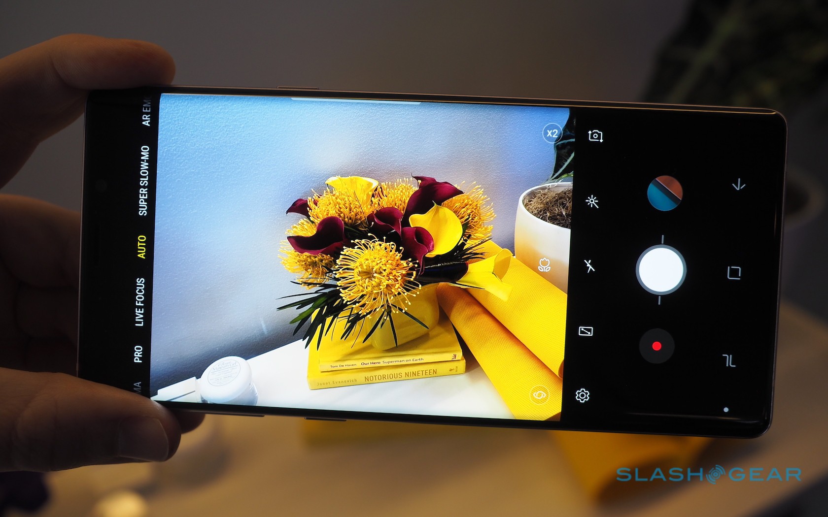 So s&aacute;nh Galaxy Note9 v&agrave; Galaxy Note8: Liệu c&oacute; đ&aacute;ng n&acirc;ng cấp? - Ảnh 5.