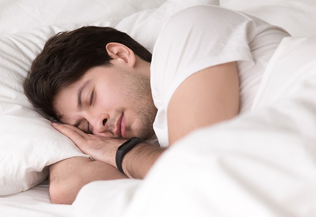 Ngủ nhiều hơn 8 tiếng mỗi đêm có thể là dấu hiệu cảnh báo tử vong sớm - Ảnh 2.